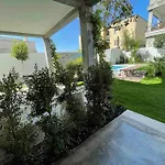 Апартаменты Loft Incantevole Con Piscina